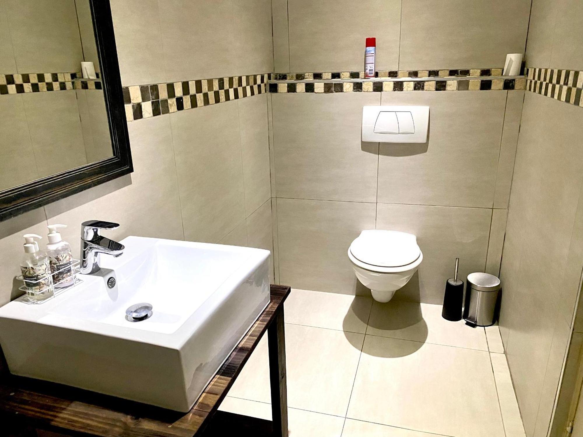 Cavallo Guesthouse ويندهوك المظهر الخارجي الصورة